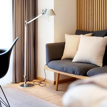 Zimmer437 招待所 3*